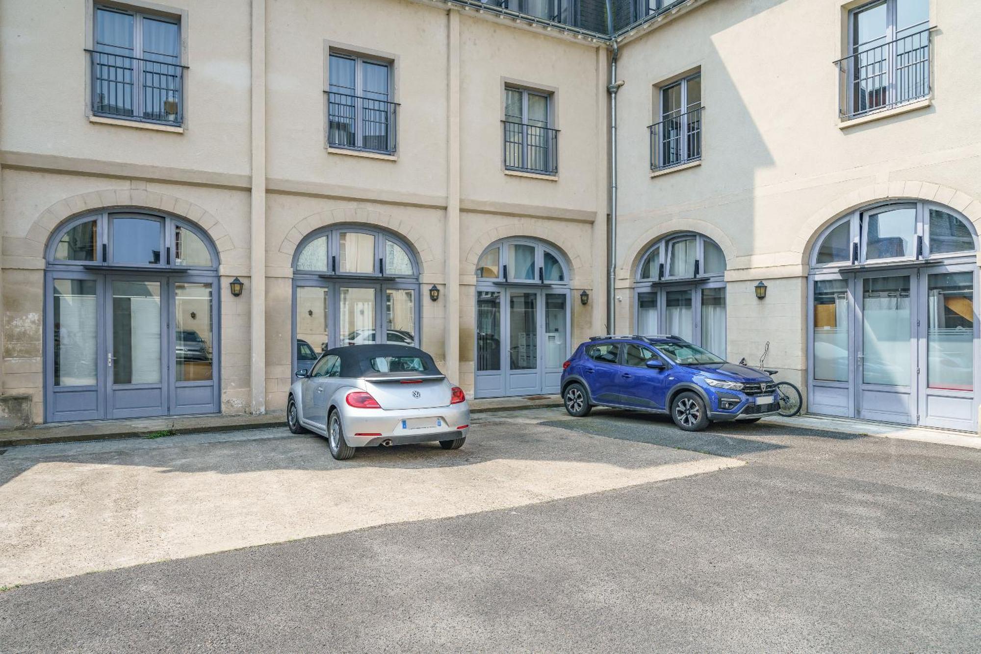 טור Le Baleschoux - Parking - Prestiplace Collection מראה חיצוני תמונה